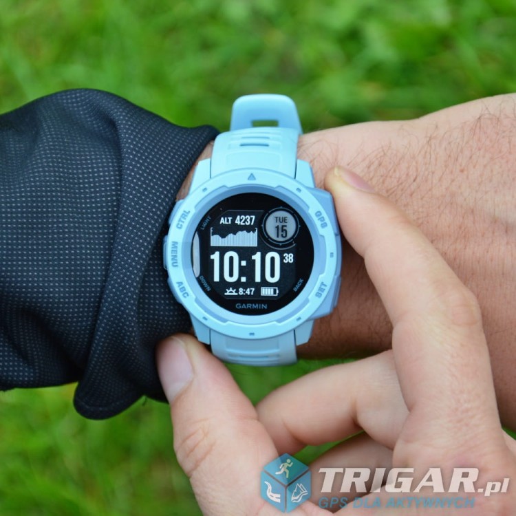 garmin-instinct-szaroniebieski-1.jpg