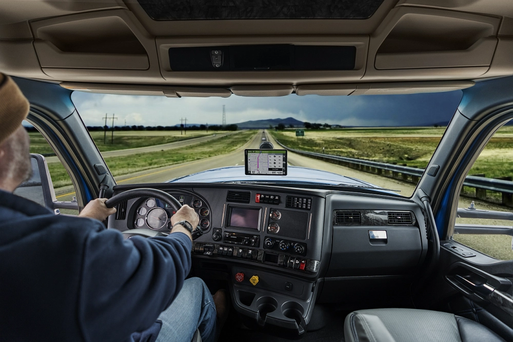 Garmin Dezel w ciężarówce