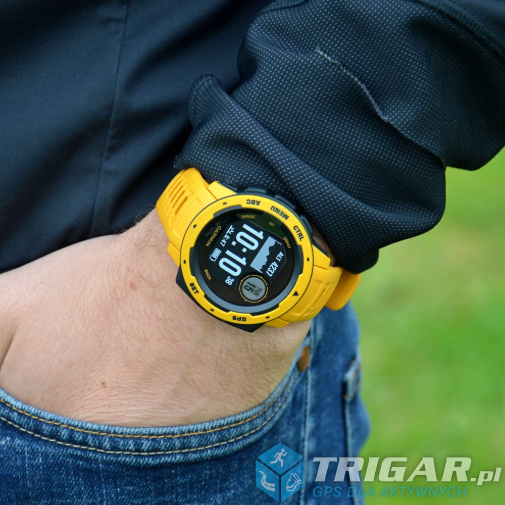 garmin-instinct-ciemnozolty.jpg